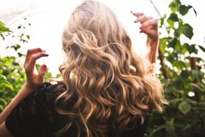 Kräuter gegen Haarausfall und für Haarwachstum – welche wählen und wie verwenden?